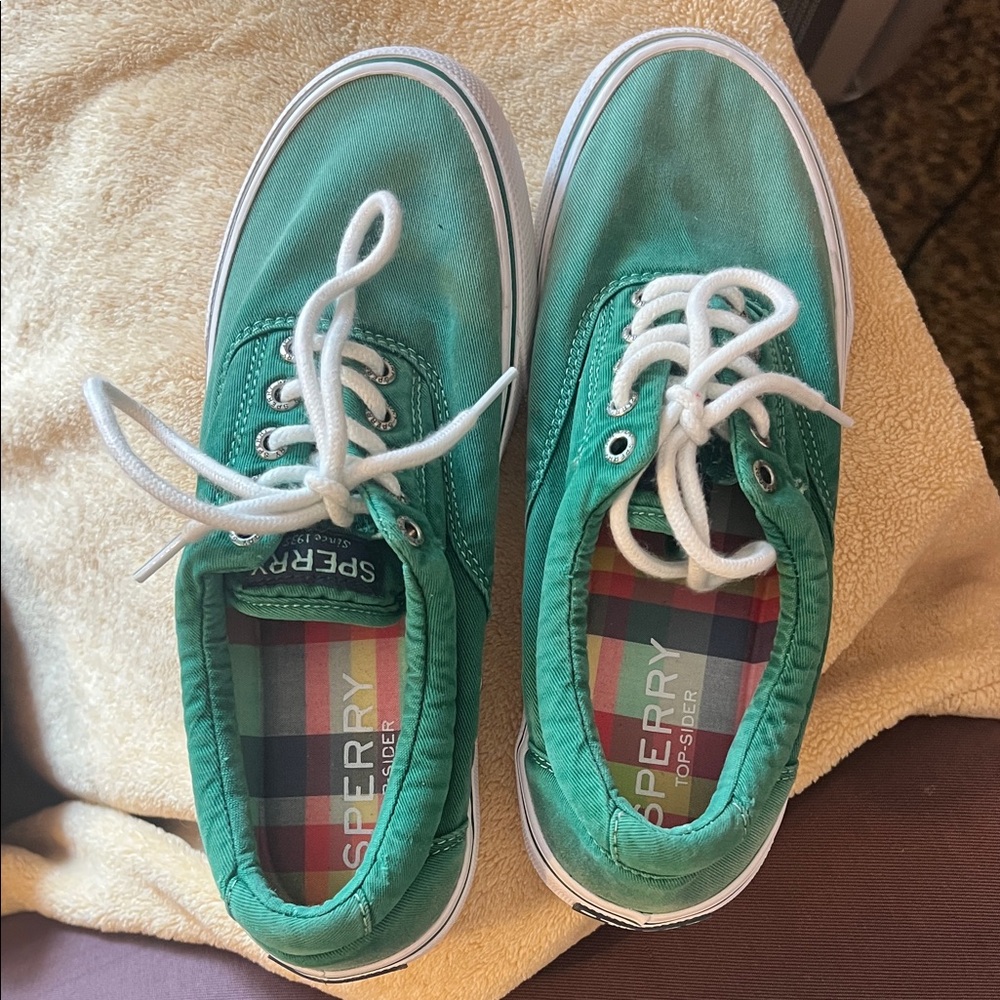 Sperry Kelly Green Canvas Sneakers
